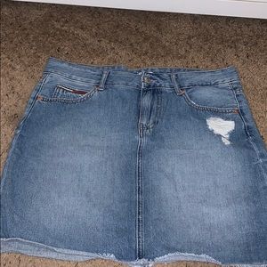 TOMMY HILFIGER DENIM SKIRT